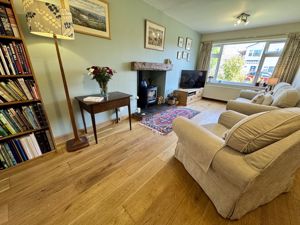 Lounge- click for photo gallery
